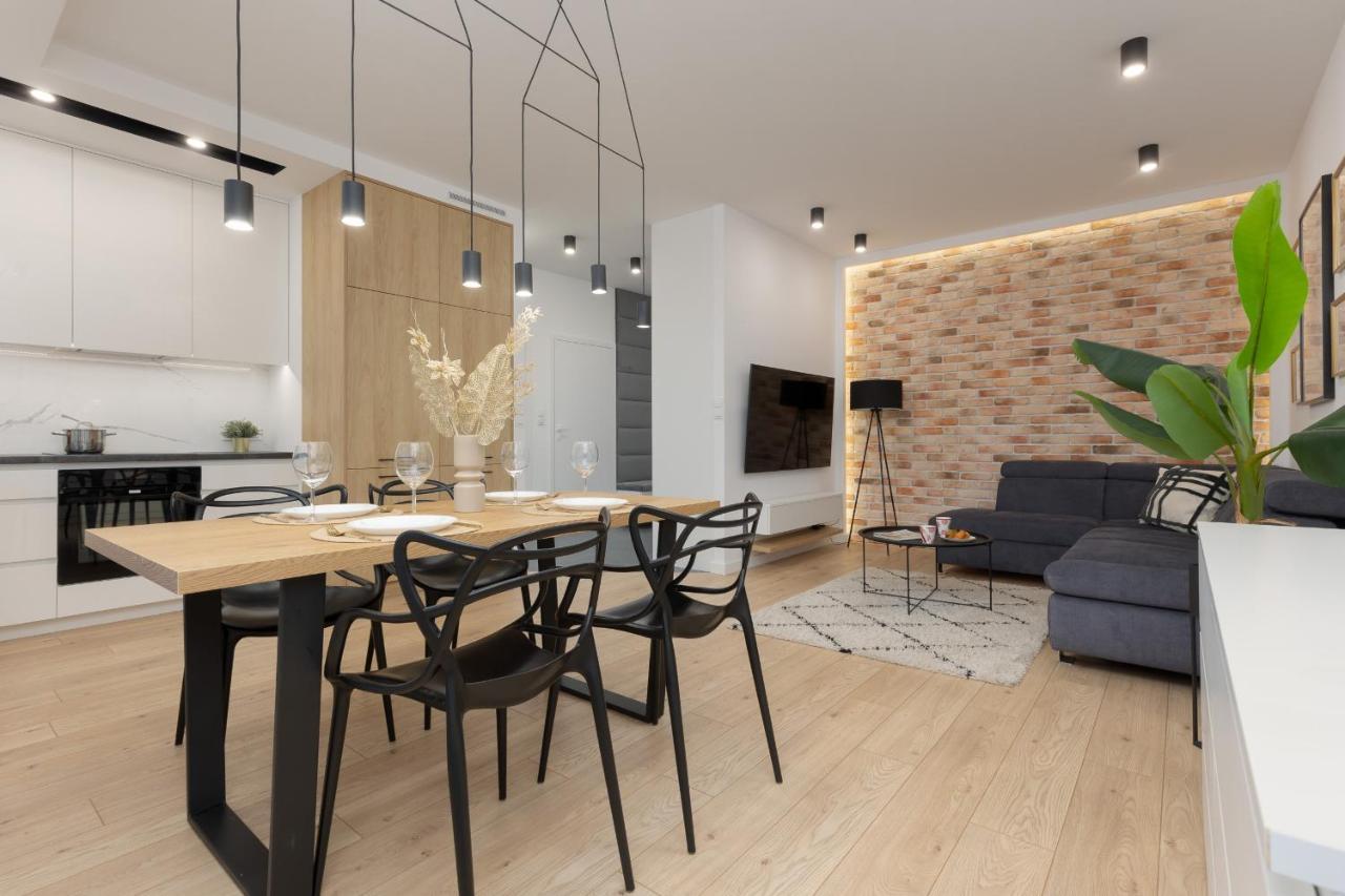 Loft Apartment With Parking In Warsaw By Noclegi Renters Exterior photo